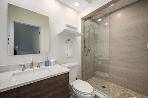 Bellevue Luxury Mansion gallery-64