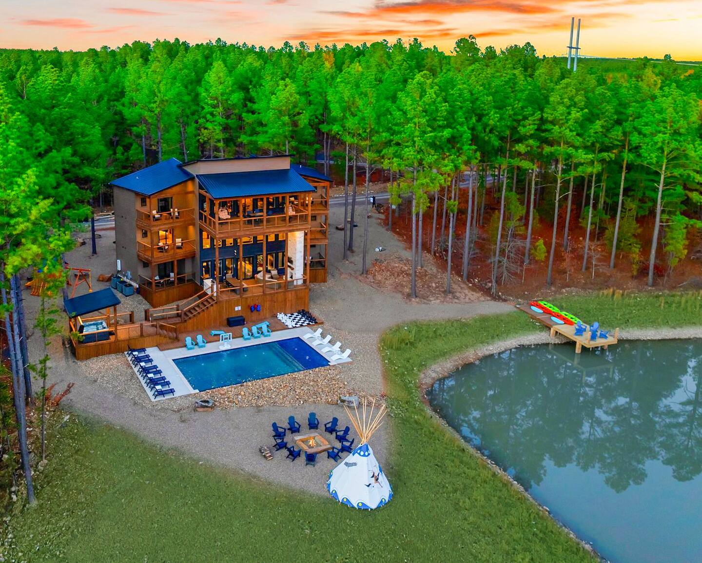 Boat Haus at Boulder Lake