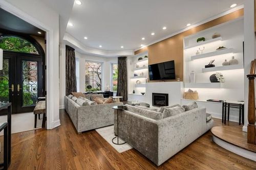 Bellevue Luxury Mansion gallery-34
