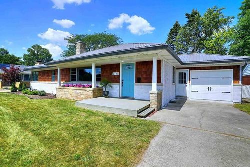 Rockne Compound gallery-4