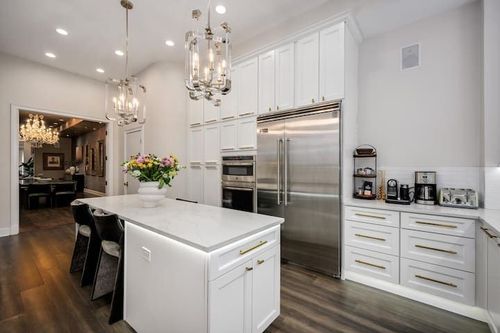 Bellevue Luxury Mansion gallery-42