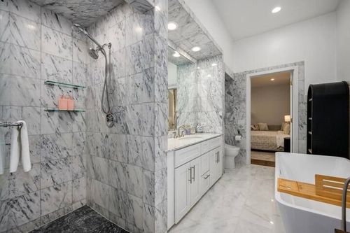 Bellevue Luxury Mansion gallery-53