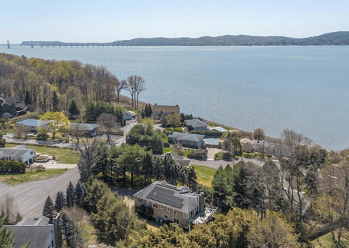 Stone Manor gallery-14