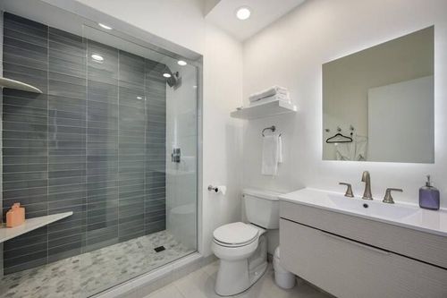 Bellevue Luxury Mansion gallery-61